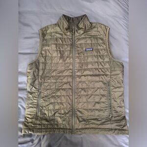 Patagonia Men's Olive Green Quilted Vest